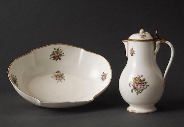La porcelaine de Limoges et la manufacture du comte d'Artois 02-00310