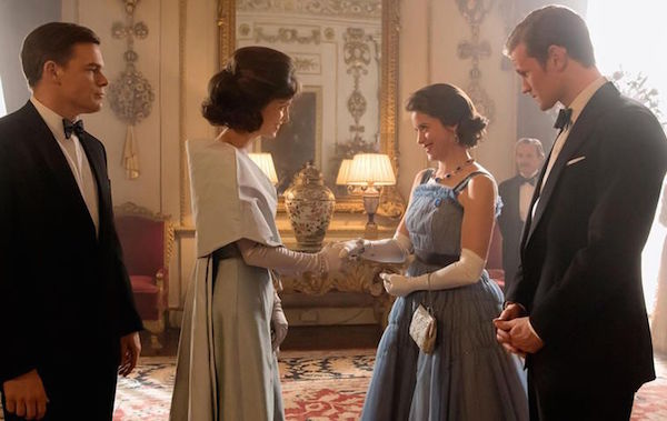 Série The Crown : le règne de la reine Elisabeth II - Page 3 The_cr11