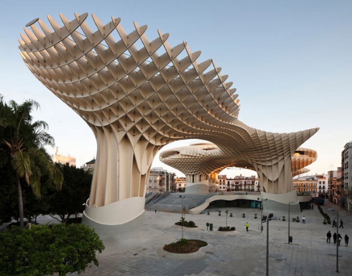 Un parasol urbain devient la plus large structure en bois du monde à Séville 000_0960