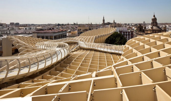 Un parasol urbain devient la plus large structure en bois du monde à Séville 000_0961