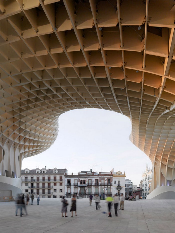 Un parasol urbain devient la plus large structure en bois du monde à Séville 000_0963
