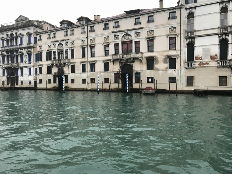 Voir Venise,   et mourir ... - Page 2 37401510