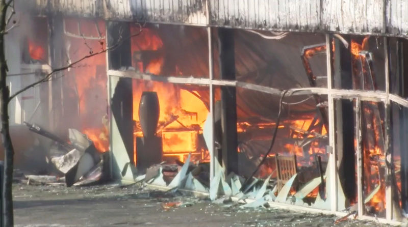 18-02-2018 - Incendie violent magasin de meuble Bxl - ACTIVATION PRE ALERTE PLAN PIM + photos Dgl_me13