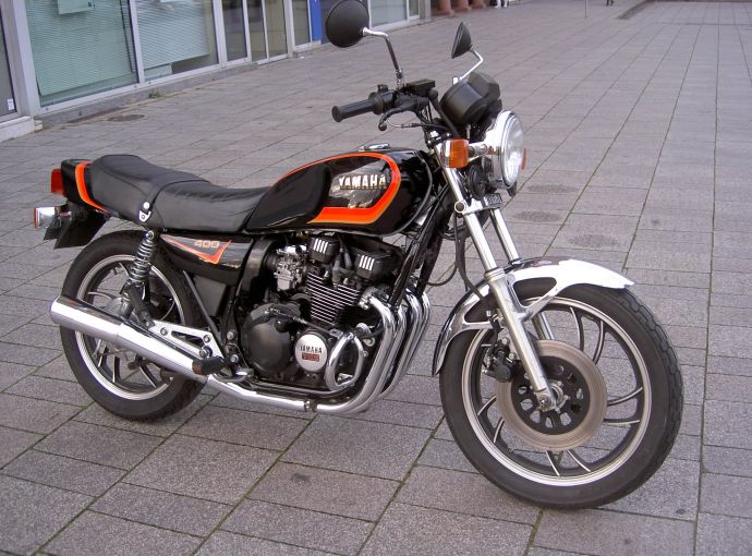 Présentation d'un sans FJR mais qui en aura un! 04_xj410