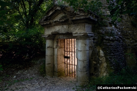 Les fabriques d’Hubert Robert à La Roche-Guyon  02cath10