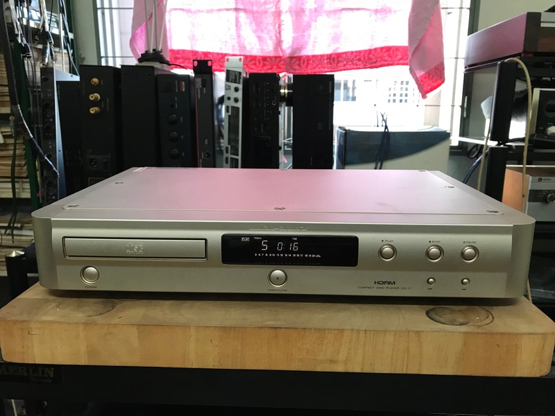 Marantz CD-17 CD Player (Used) SOLD