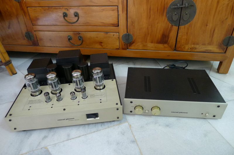 Conrad-Johnson PV-10AL Tube Preamplifier and Premier Eleven Tube Power Amplifier (Used) SOLD P1140541