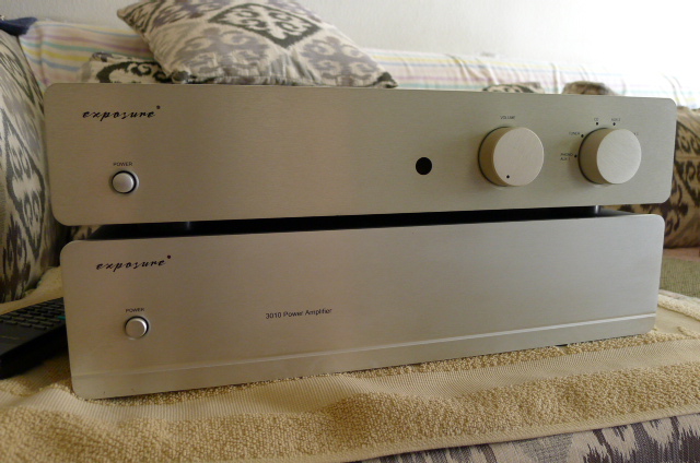 Exposure 2010S2 Integrated Amp and 3010 Power Amp (Used) SOLD P1140758