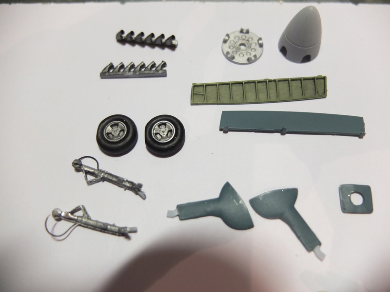 1/48 Spitfire PR 19 Airfix - Page 4 Dscf1422