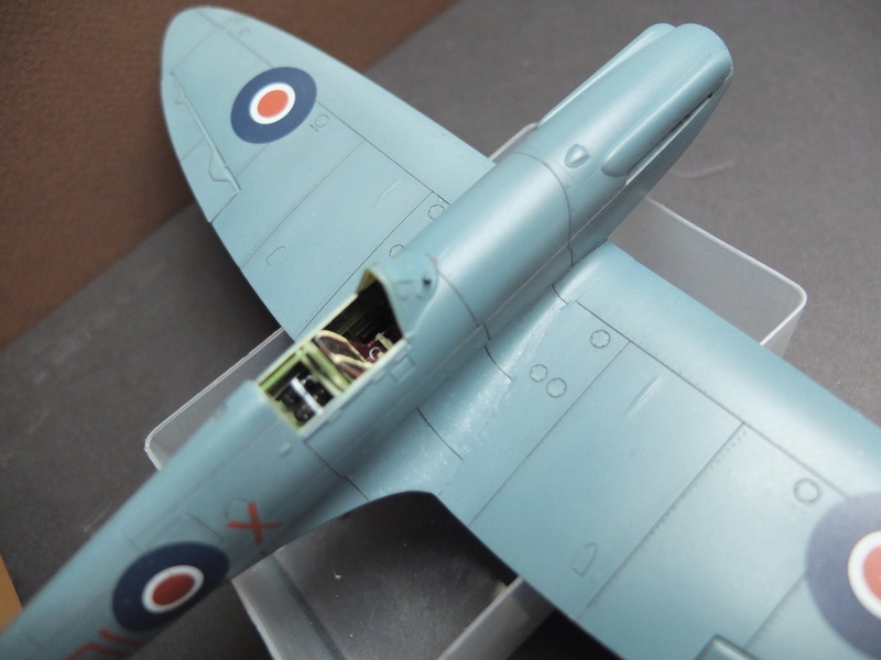 1/48  Spitfire PR 19  Airfix - Page 5 Dscf1510