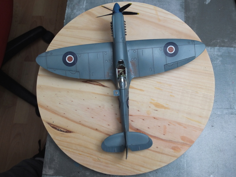 1/48 Spitfire PR 19 Airfix - Page 5 S0211610