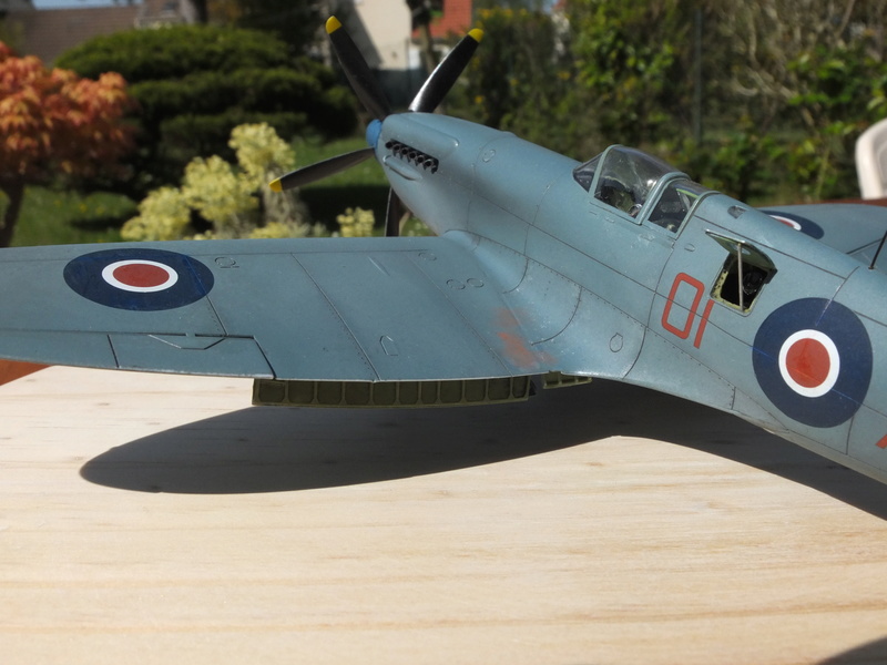 1/48  Spitfire PR 19  Airfix - Page 6 S0821710