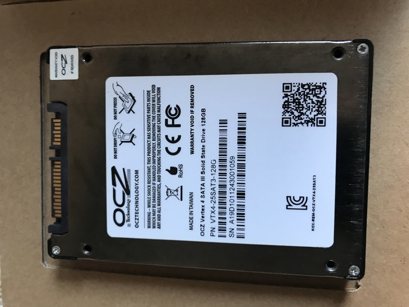 [VDS] SSD 128 Go vertex 4 et DDR2 kit 8 Go  Img_2410