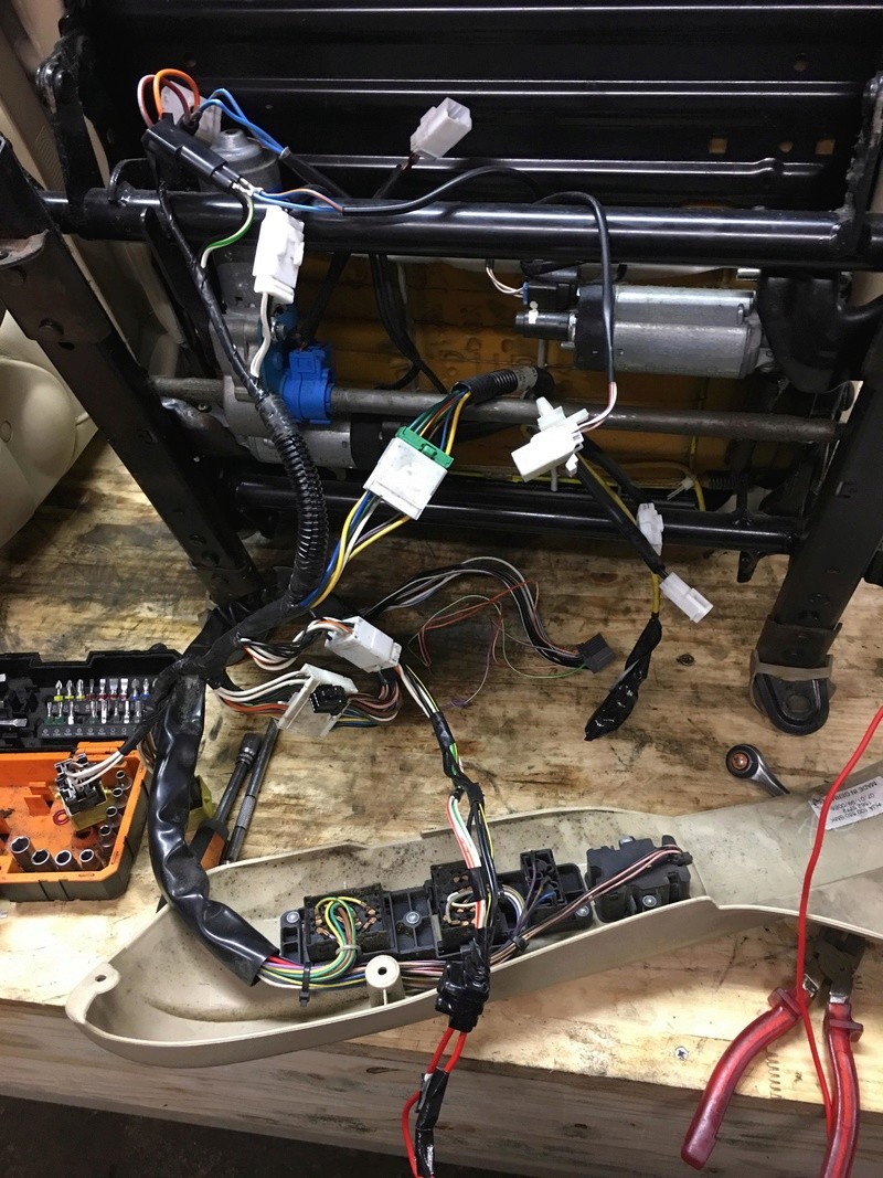 branchement siege electrique sur vehicule non cablé 30629210