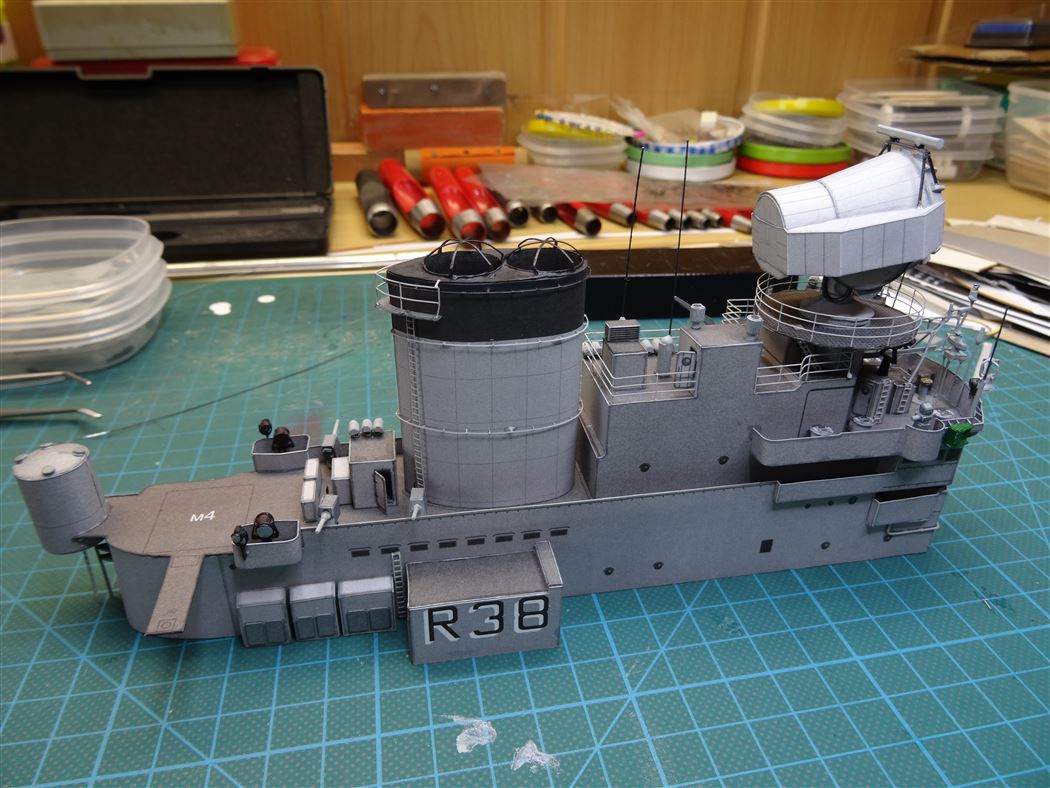 Fertig - Flugzeugträger HMS Victorious R38  (Oriel) 1:200 gebaut von Uwe Grawunder - Seite 5 Dsc07035