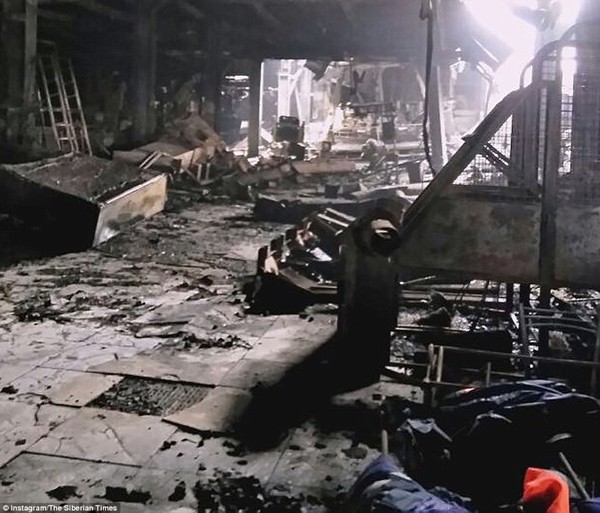 Cháy trung tâm thương mại Nga, 64 người chết ... A1116