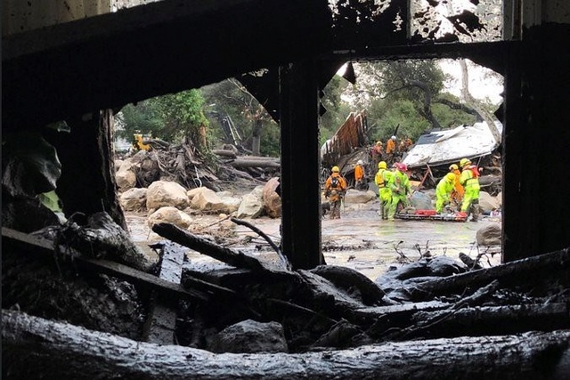 California: Dòng sông bùn ập tới, ít nhất 13 người chết ... A265