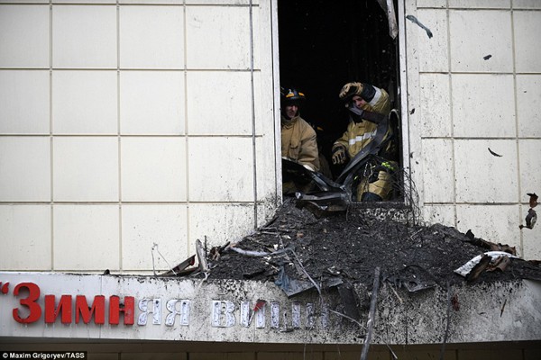Cháy trung tâm thương mại Nga, 64 người chết ... A451