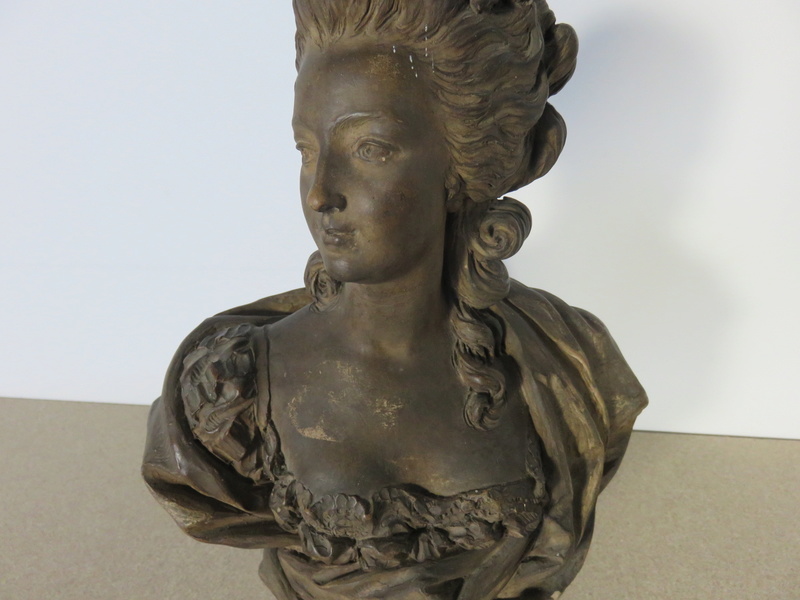 A vendre: bustes de Marie Antoinette? - Page 4 15101411