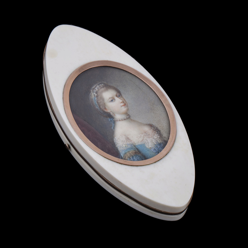 A vendre: miniatures de Marie Antoinette? - Page 6 15105810