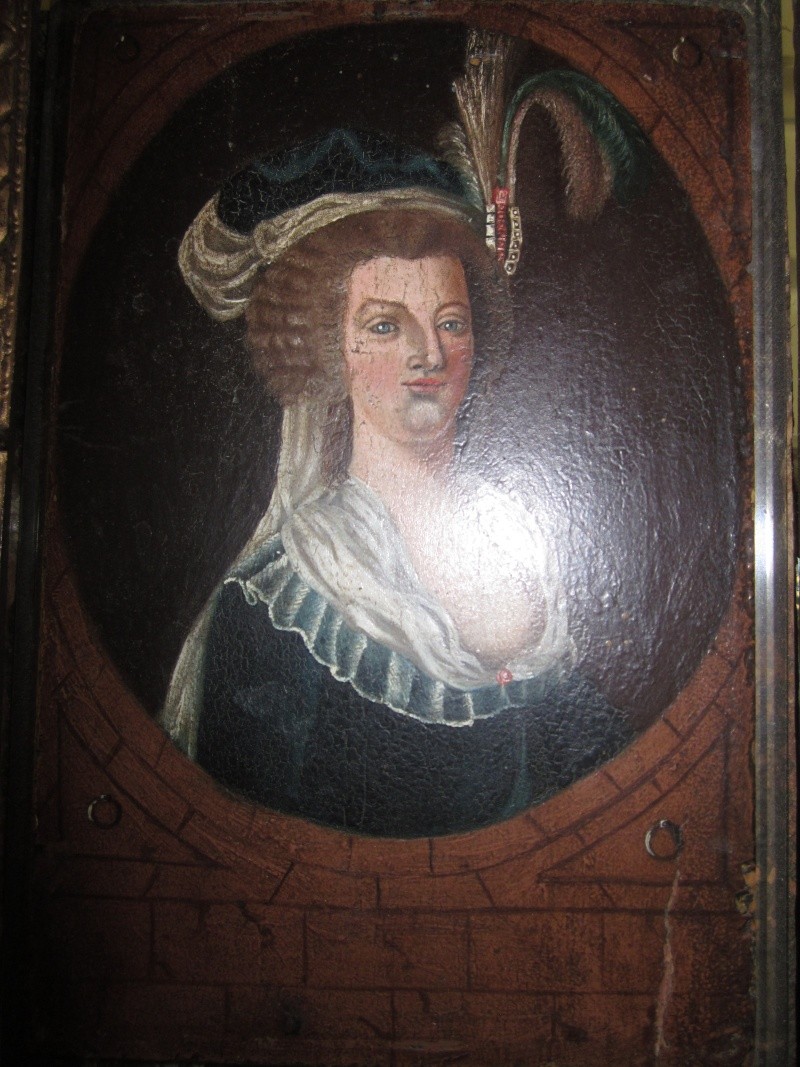 Le plus moche portrait de Marie-Antoinette Plaque10
