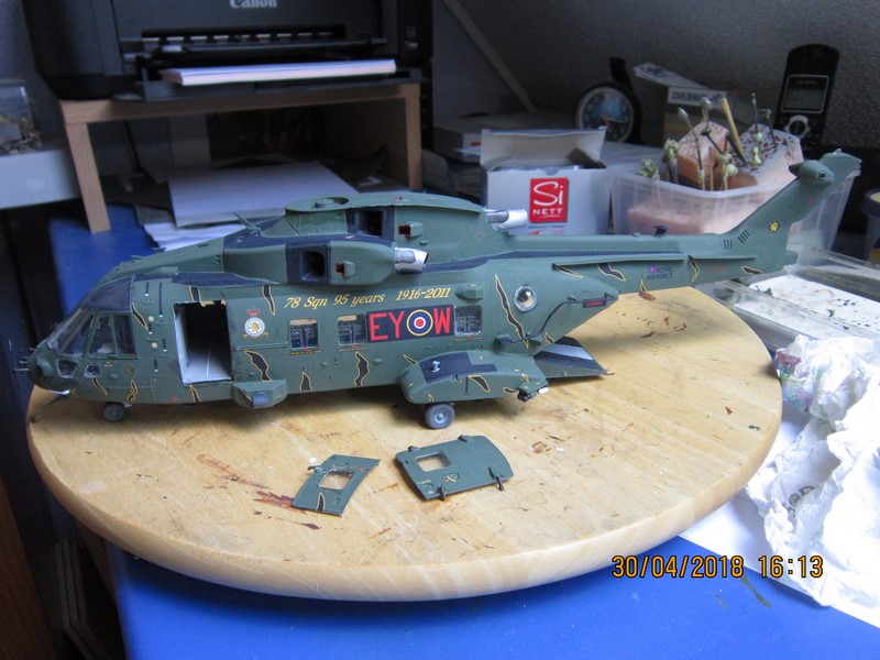 Agusta Westland Merlin HC 3 (1/48 de Airfix)(fini) - Page 2 Img_7011