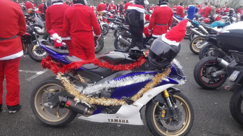 CR Ride des Pères Noël départ Maule 78 par l'asso Bad Riders Moto210
