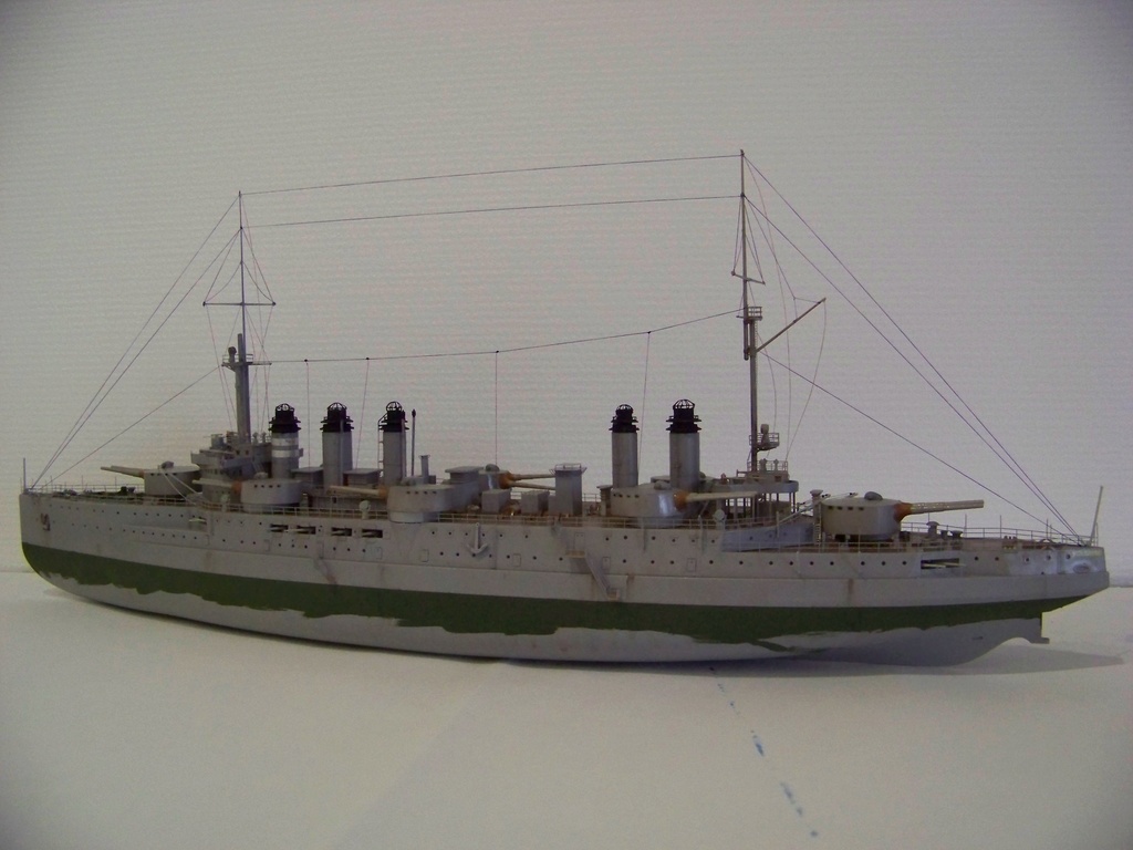 Cuirassé Voltaire Hobby Boss 1/350, diorama. - Page 2 100_9821