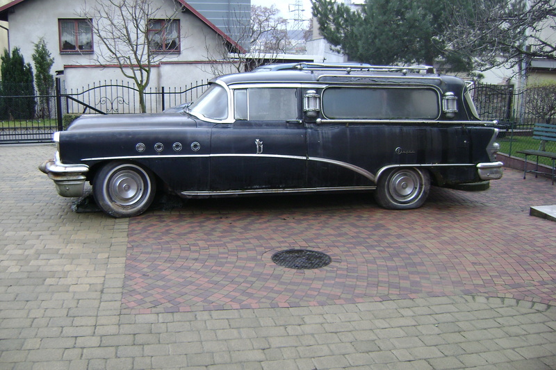 Buick 1955 corbillard coicé en Pologne achat impossible!!! Dsc02413