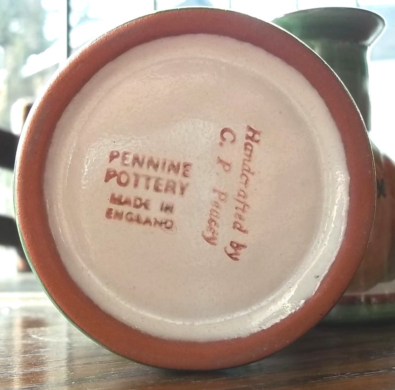 C.P. Peacey, Pennine pottery (Derbyshire). 100_3736