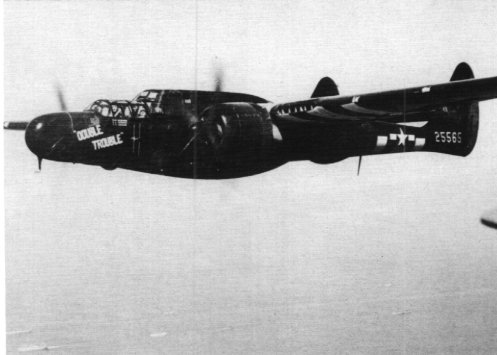P-61A-10, 42-5565 "Double Trouble", 422nd NFS, basé à Etain, France, fin 1944.  Double10