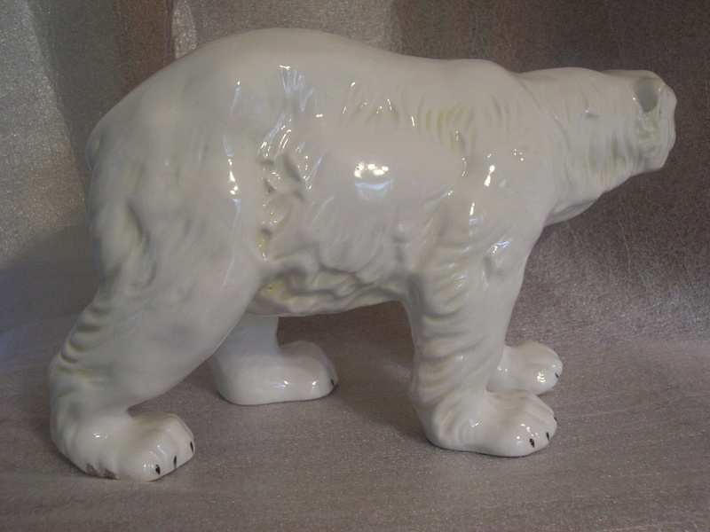 Ours polaire en faience  Dyn00110