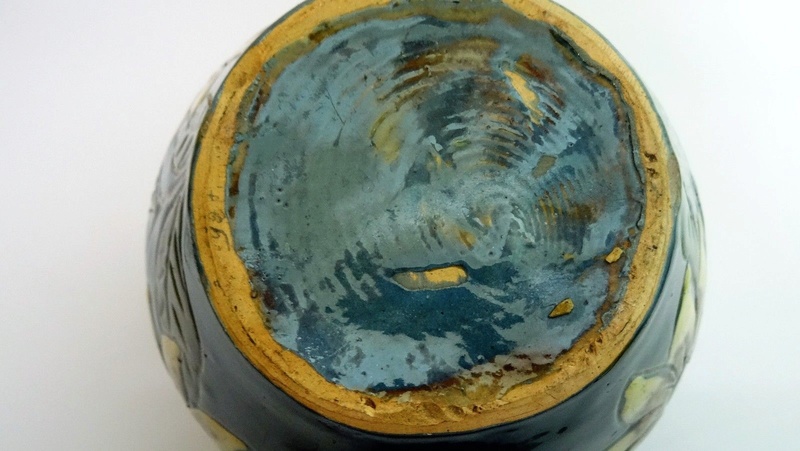 vase bleu à trois anses  poterie Savoie Haute-Savoie. Savoie10