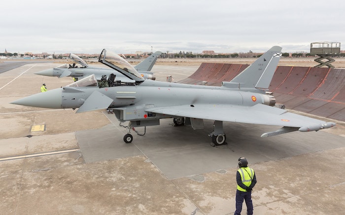 L'Espagne fait évoluer ses deux premiers eurofighters  Eurofi10