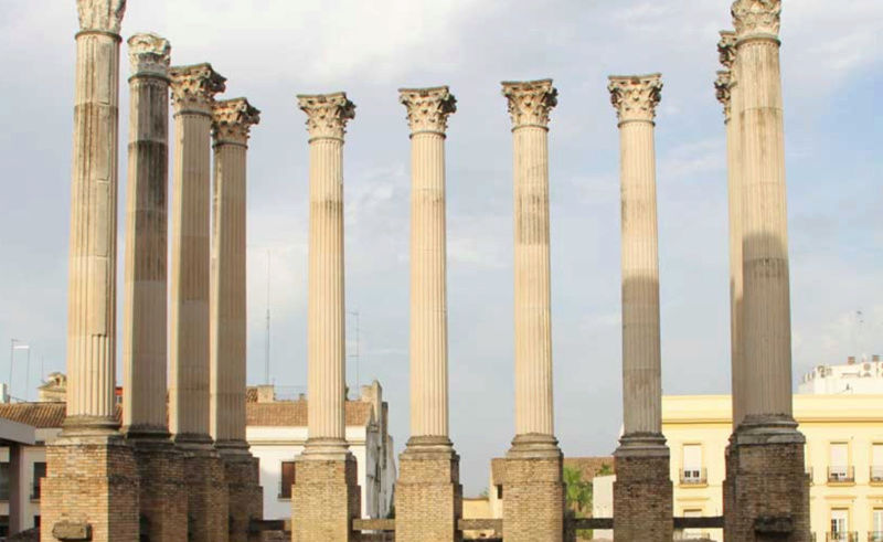 Les trois principaux styles de colonnes Collon10