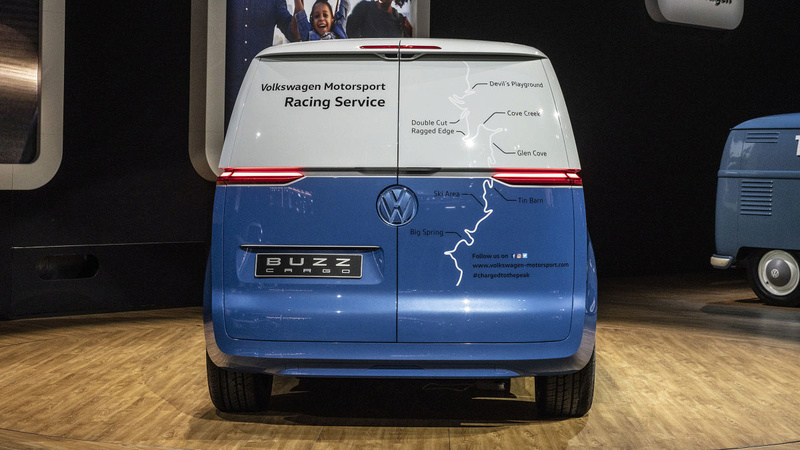 2017 - [Volkswagen] Electric VW Microbus concept - Page 2 687e7810