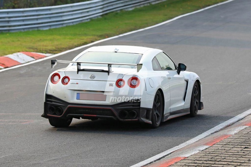 Asphalt Nissan GTR