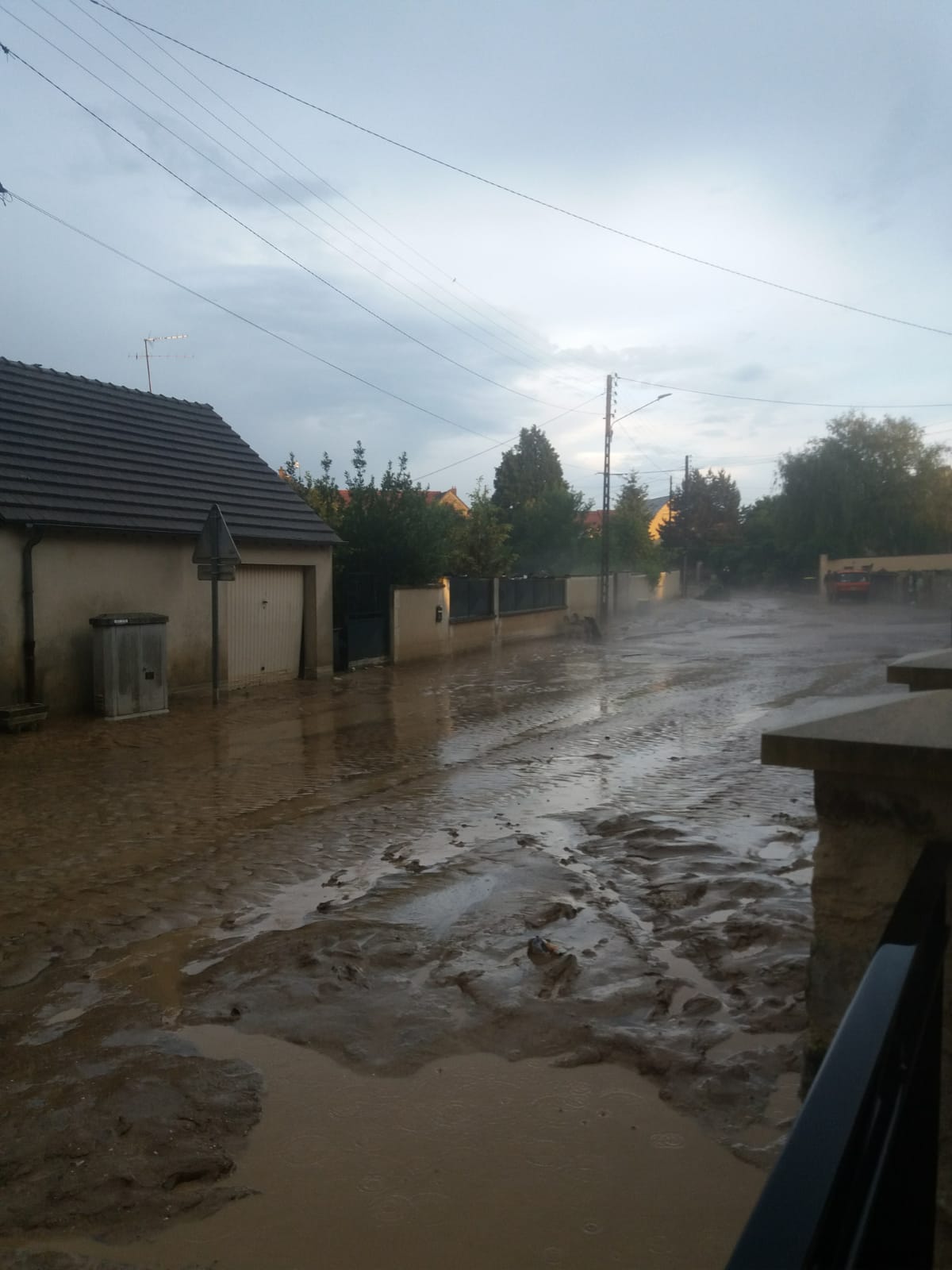 Orage et inondation !  Img-2013