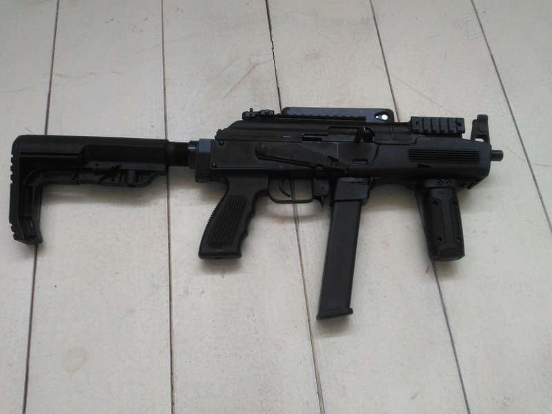 Chiappa PAK9, une AK roumaine en 9 para Img_2036