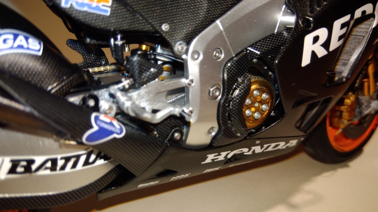 Honda RC213V Test bike 2014 - Page 3 P_201883