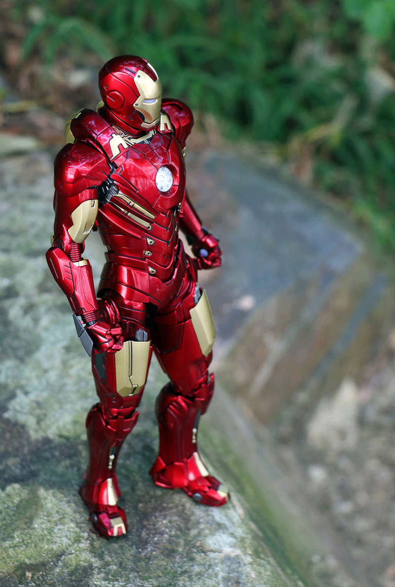 Iron Man 3 - Iron Man Mark VIII (8) 1/6 (Hot toys) 00020010