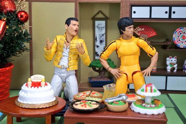 Freddy Mercury / Bruce Lee et Mickael Jackson SHF Merry Christmas 10585011