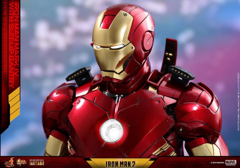 Iron Man 2 - Mark IV With Suit-Up Gantry Featuring - 1/6 scale Collectible Set (Hot Toys) 12545712