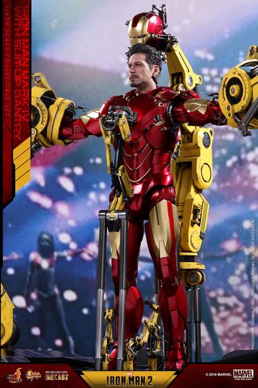 Iron Man 2 - Mark IV With Suit-Up Gantry Featuring - 1/6 scale Collectible Set (Hot Toys) 12545813