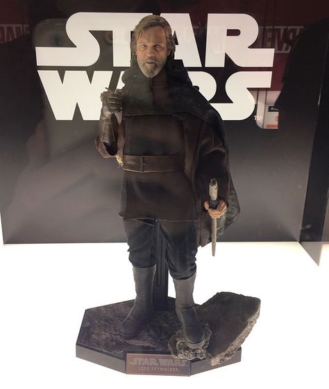 Star Wars The Last Jedi : 1/6 Luke Skywalker - Online Comic Con New York (Hot Toys) 13123610