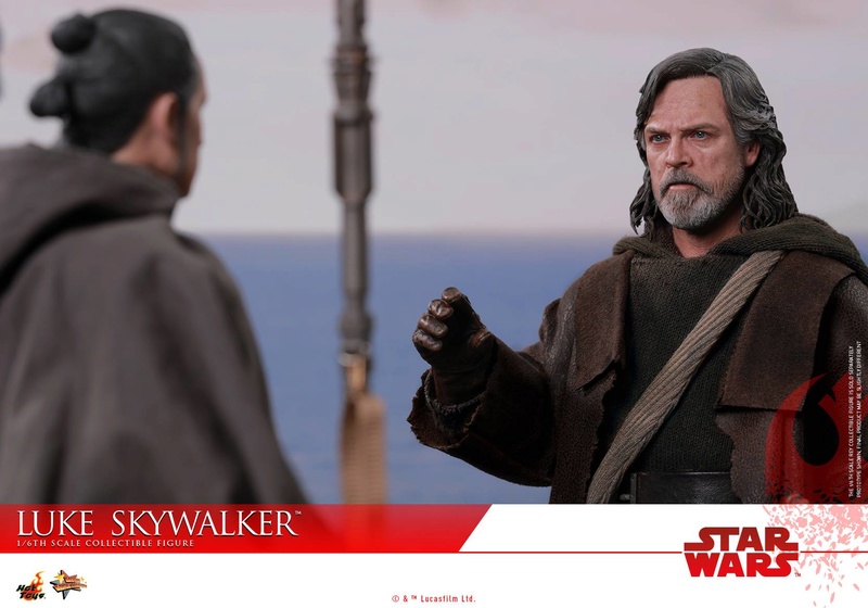 Star Wars The Last Jedi : 1/6 Luke Skywalker - Online Comic Con New York (Hot Toys) 24959010