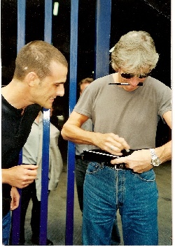 ROGER WATERS - LYON La Halle Tony Garnier - 9 mai 2018 - Page 5 Oddzfj10