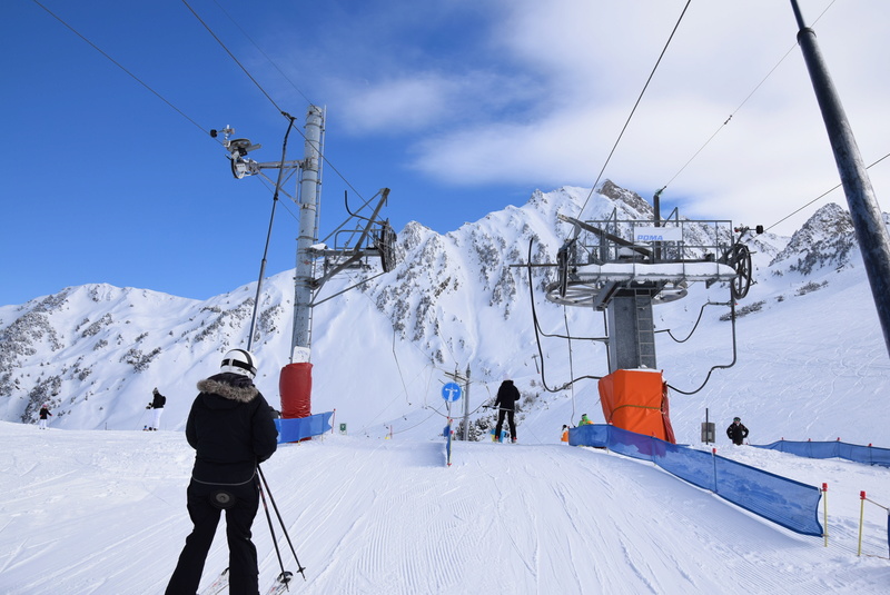 Les téléskis débrayables (TKD) Poma Dsc_0053