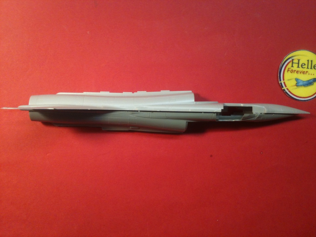 Comparatif DASSAULT MIRAGE 2000 C & N HELLER / ITALERI 1/72ème Compar20