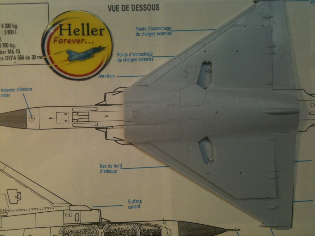 Comparatif DASSAULT MIRAGE 2000 C & N HELLER / ITALERI 1/72ème Compar43